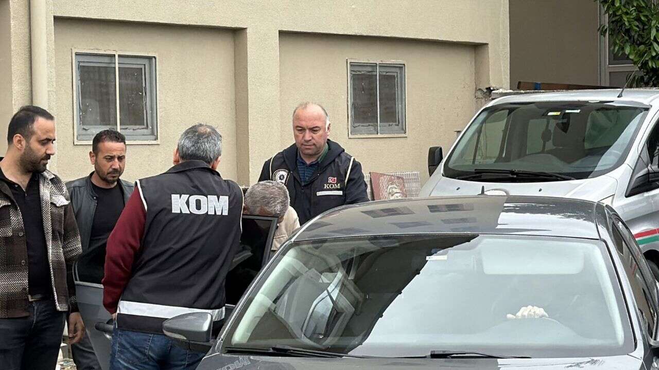 162778