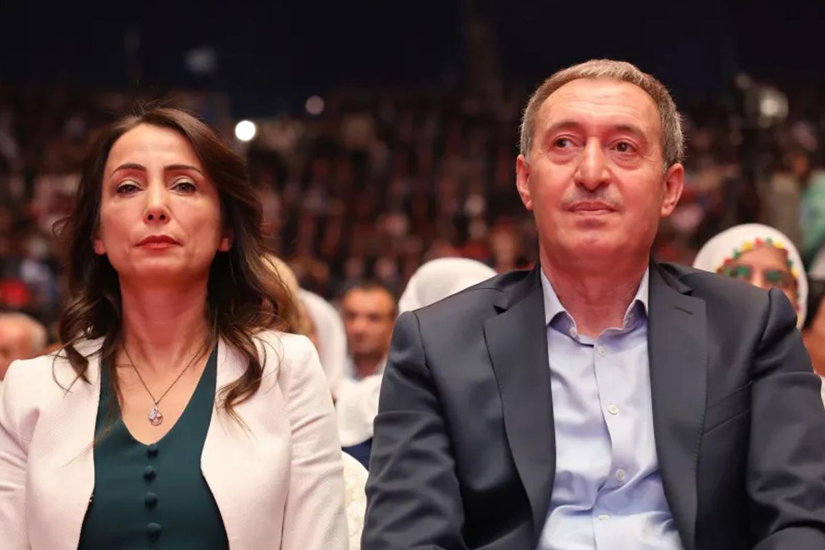 dem-parti-kilicdaroglu-ile-bayramlasmama-karari-19884824_1867_amp