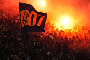 fenerbahcede-ayrilik-boyle-bir-sonu-kimse-tahmin_93332f8bb4_amp