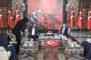 mhp-ve-dem-parti-bayramlasti-19889063_1687_amp