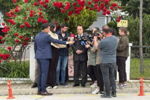 yilmaz-ates-ten-chp-ye-polis-mudahalesi-icim-kanayarak-izledim-19881680_8735_amp
