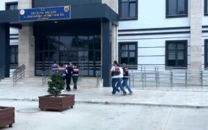 antalya-merkezli-27-ilde-es-zamanli-yasa-disi-19930645_amp