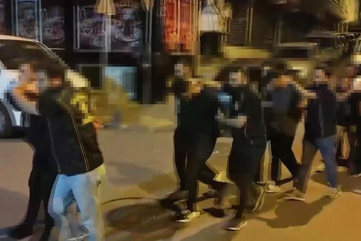 fisildasmalari-baslarini-yakti-yan-dairedekileri-de-aldilar-mi_20063581_69