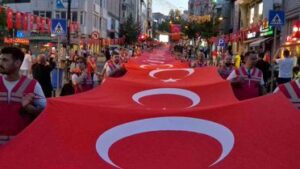 meydanlar-kirmizi-beyaza-burundu-tekirdag-da-20055976_amp