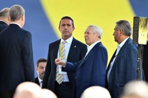 ali-koc-cuvalla-paraya-satmisti-aziz-yildirim-bedavaya-geri-aliyor_20178279_93