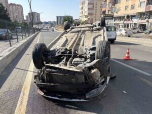 otomobille-carpisan-arac-takla-atti-1-yarali-2-20123980_amp