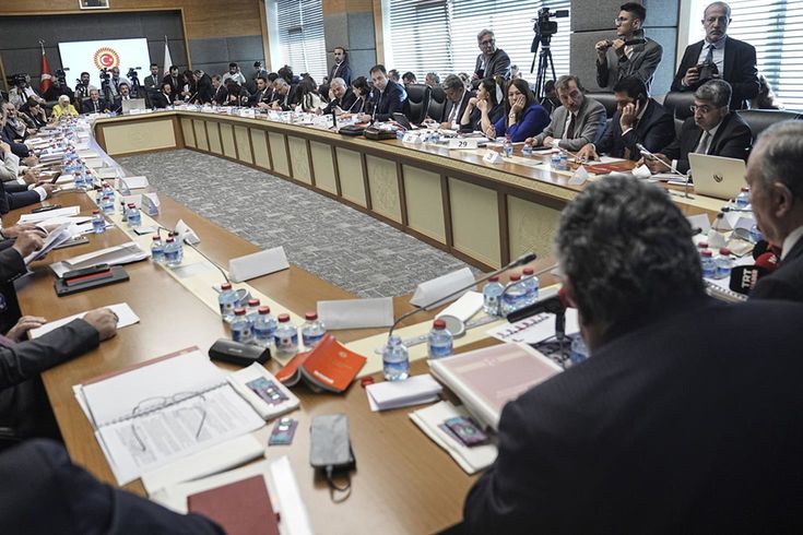 vekiller-hayir-karari-aldi-genel-baskan-herkesi-toplantiya-cagirdi_20131598_39